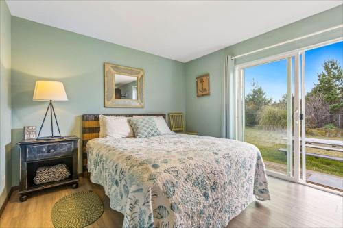 Raymond House | Crab Pot Condo