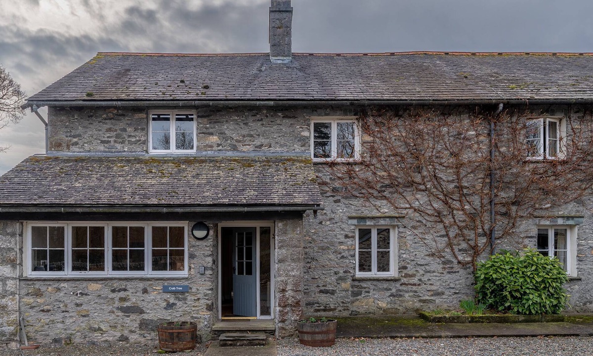 Graythwaite Cottage | Crabtree - sleeps 4 guests in 2 bedrooms