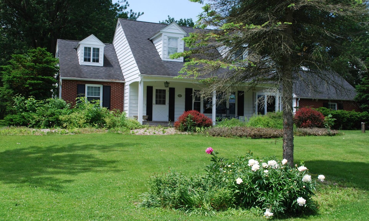 Chazy Cottage | Craftsman Home on Lake Champlain