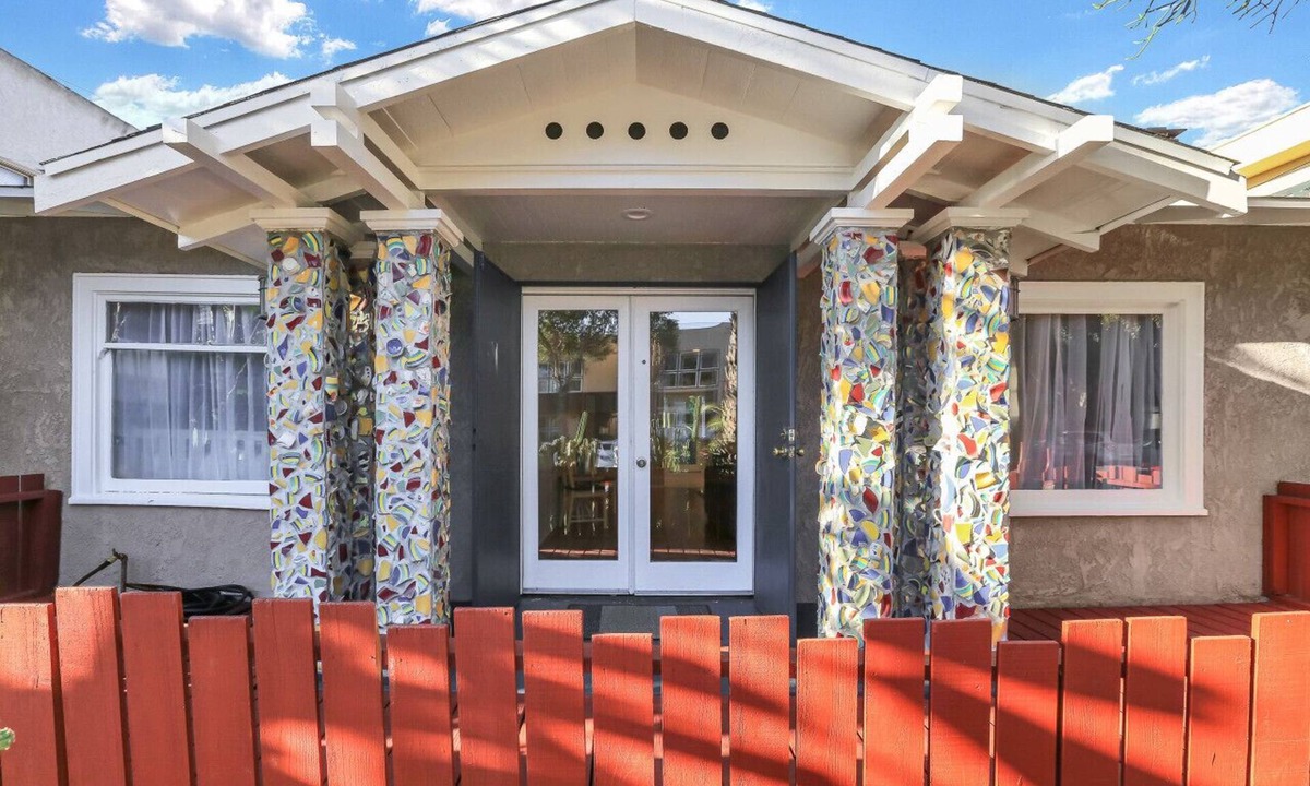 Alamitos Beach House | Craftsman House Steps to Beach and Convention Center, Parking, BBQ