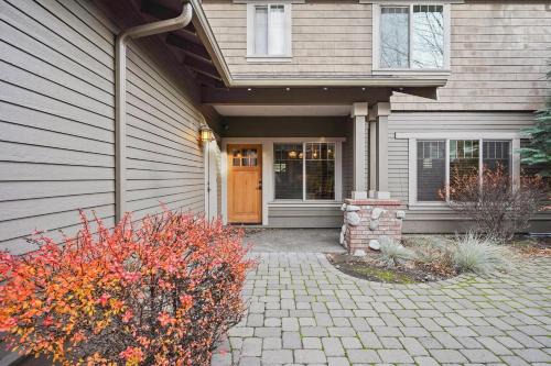 River Terrace House | Craftsman style Awbrey Home