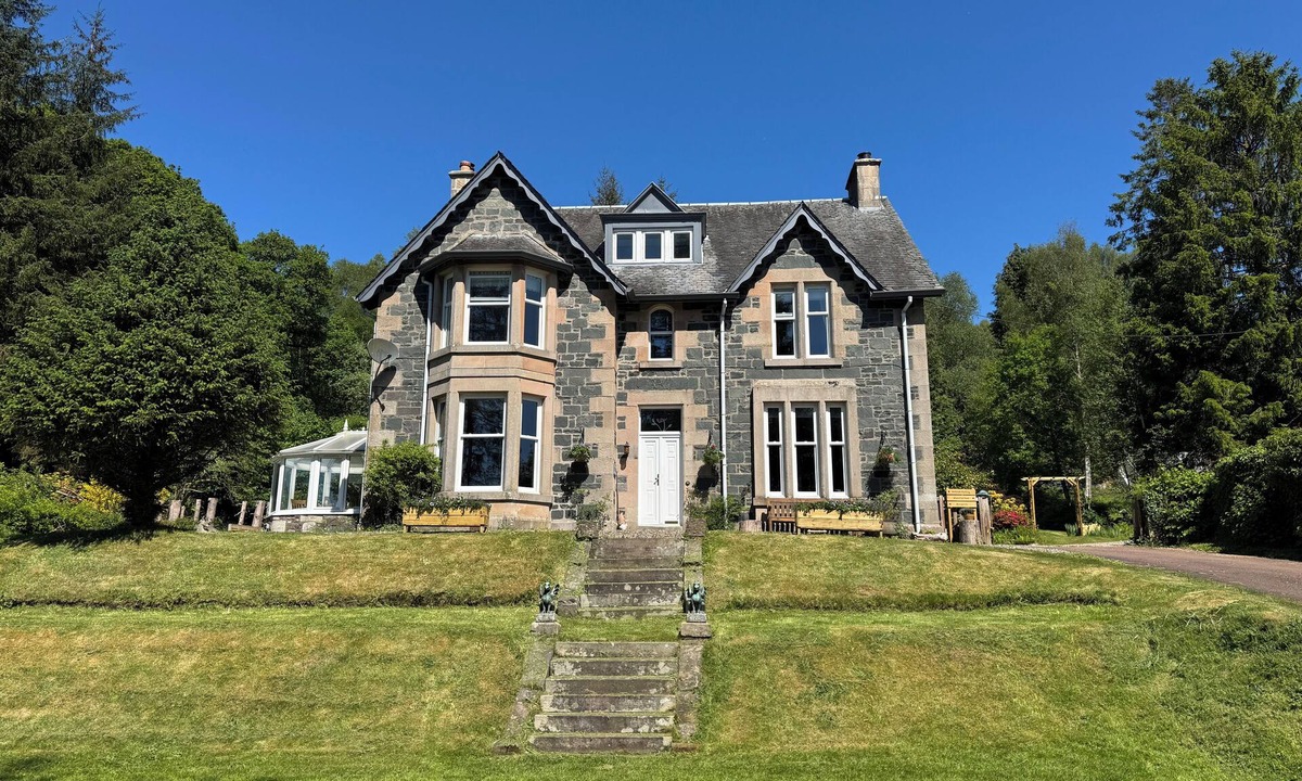 Aberfoyle House | Crannaig House