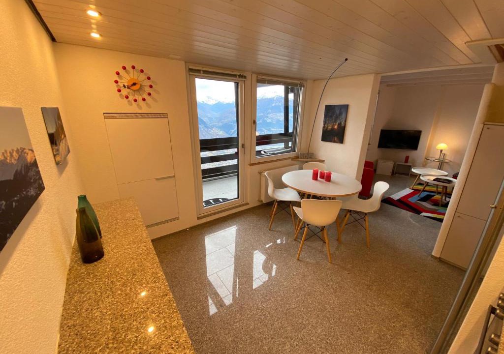 Aminona Apartment | Crans-Montana Stunning Southview Flat