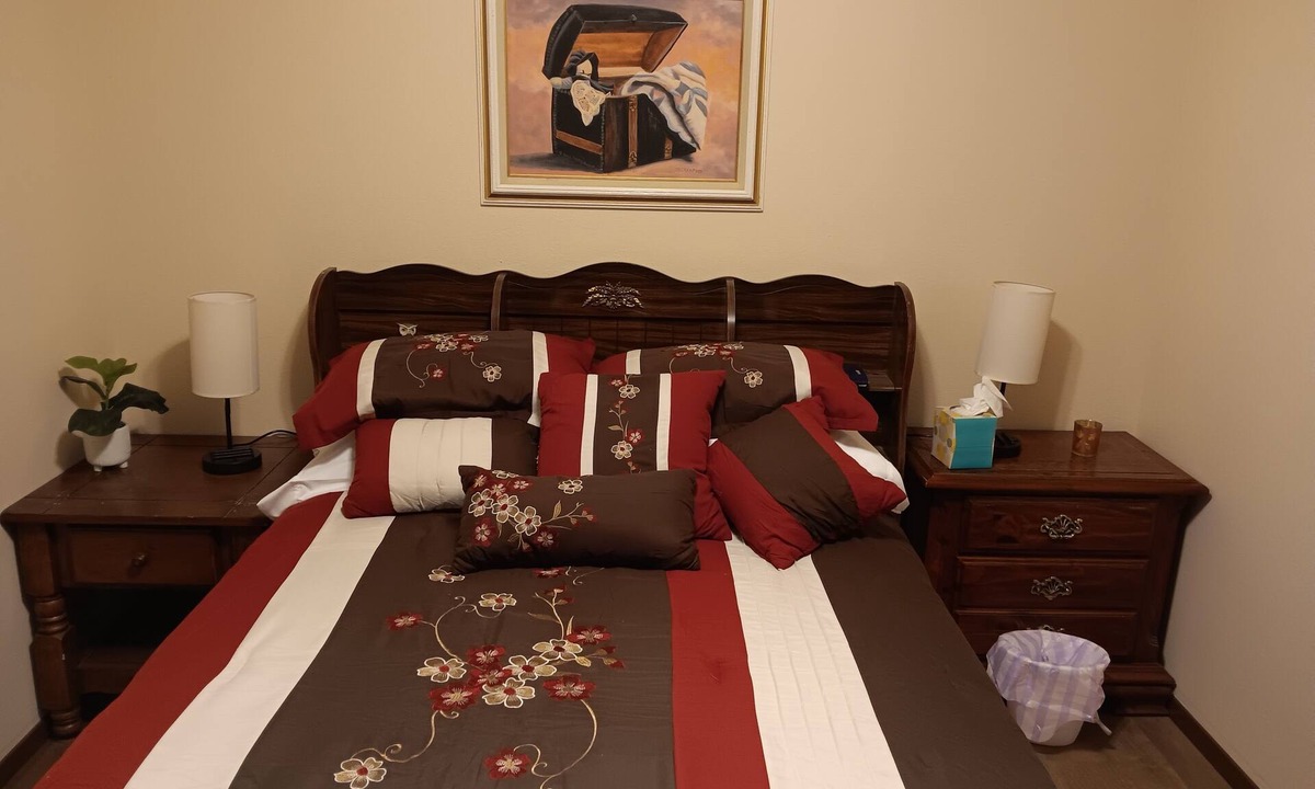Rattan Bed & Breakfast | CRAWFORD HOUSE