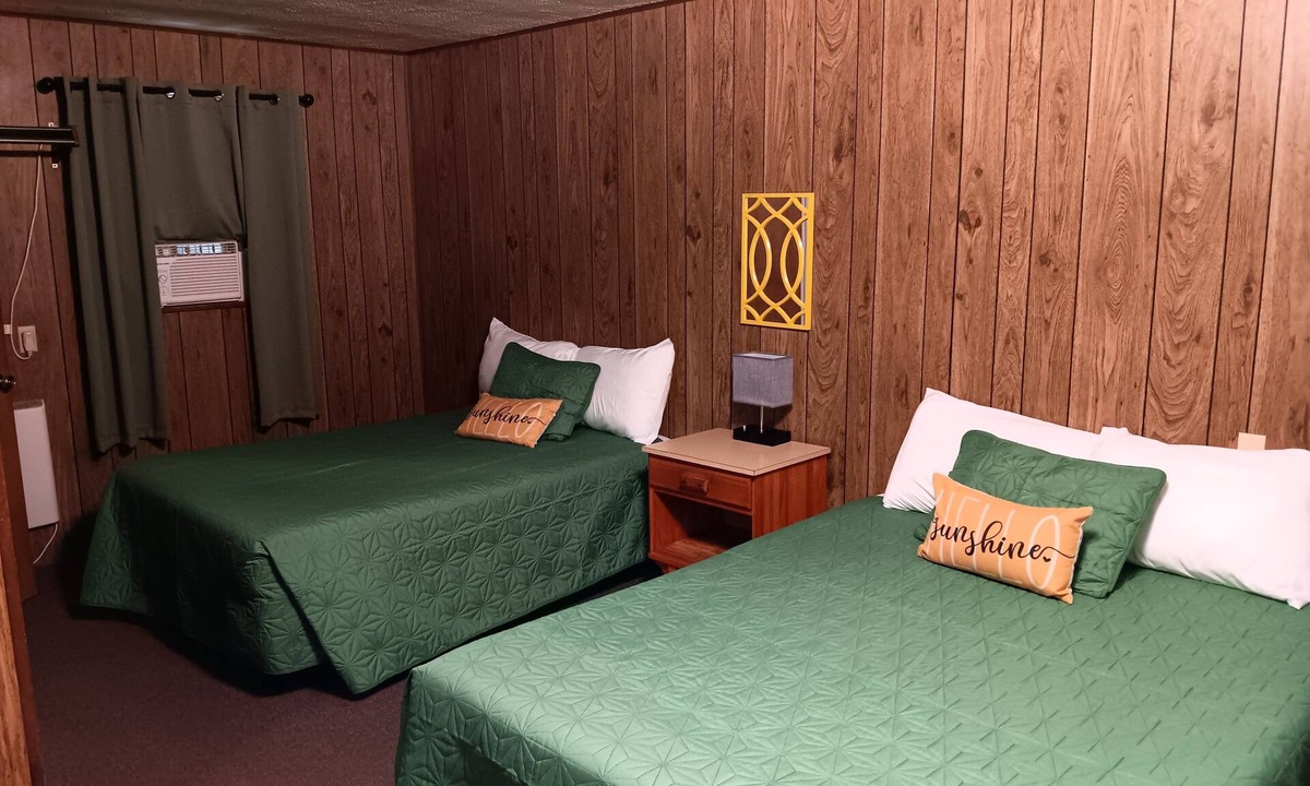Springfield Hotel | Crawford Motel