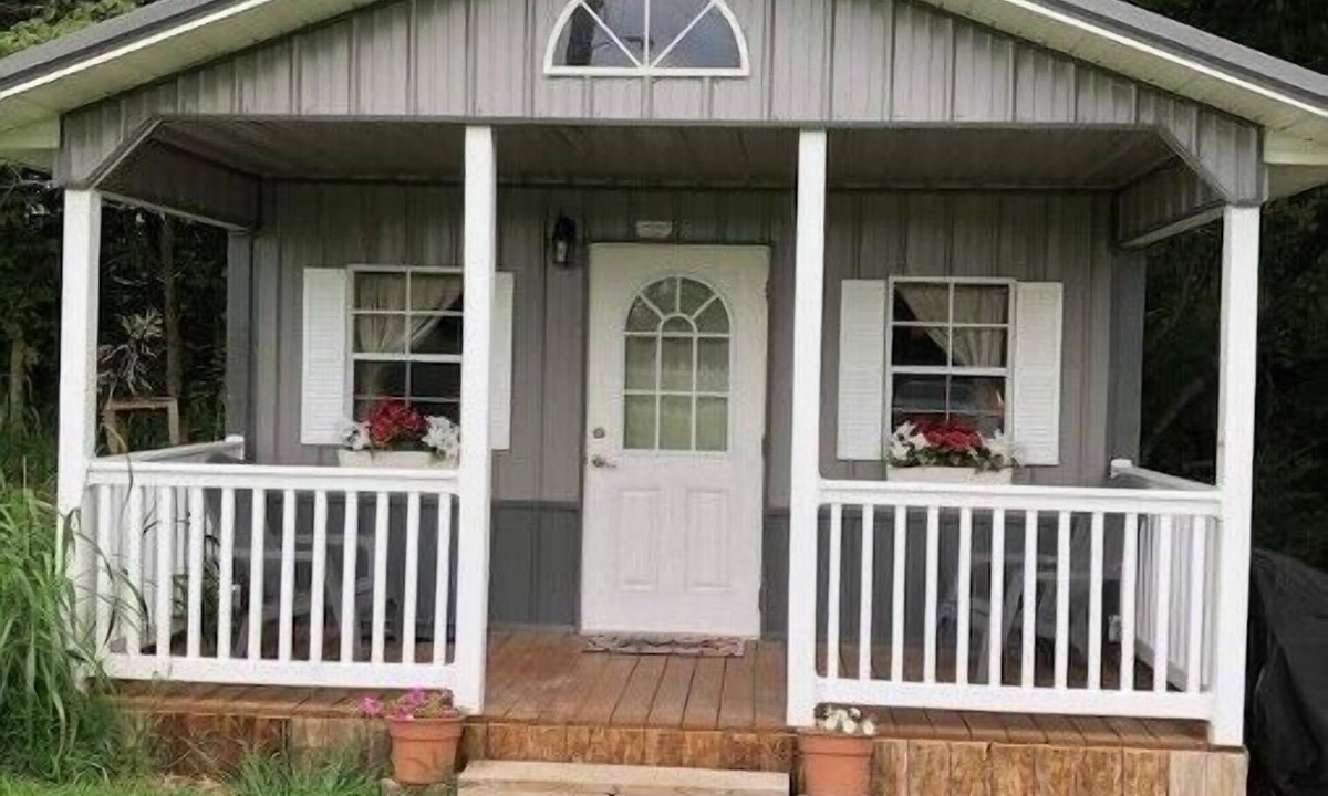 Ava Cottage | Crazy Joe's Cabin #1