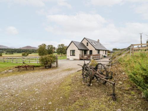 Newtonmore House | Creag-na-Sanais