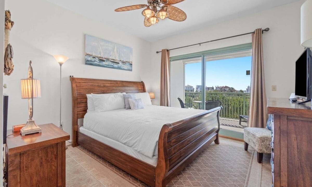 Rosemary Beach Condo | Create Separation 302-Great View-Sleeps 2