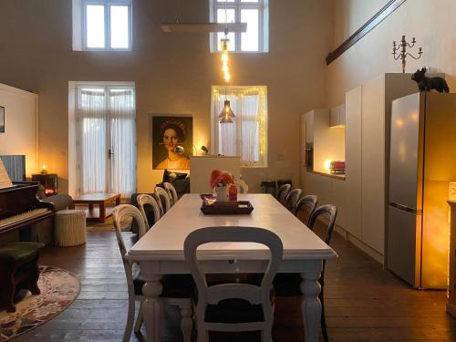 Briston House | Creative Norfolk Chapel with Piano and Sauna Sleeps 10