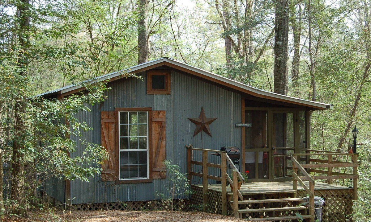 Nacogdoches Cabin | Creek Cabin - A secluded, creekside paradise at Stag Leap Cabins!