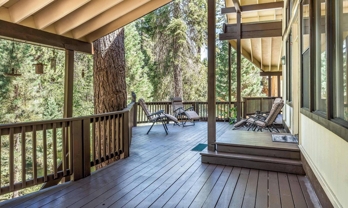 Fish Camp House | Creekside 3BR Near Yosemite South Gate Sleeps 8