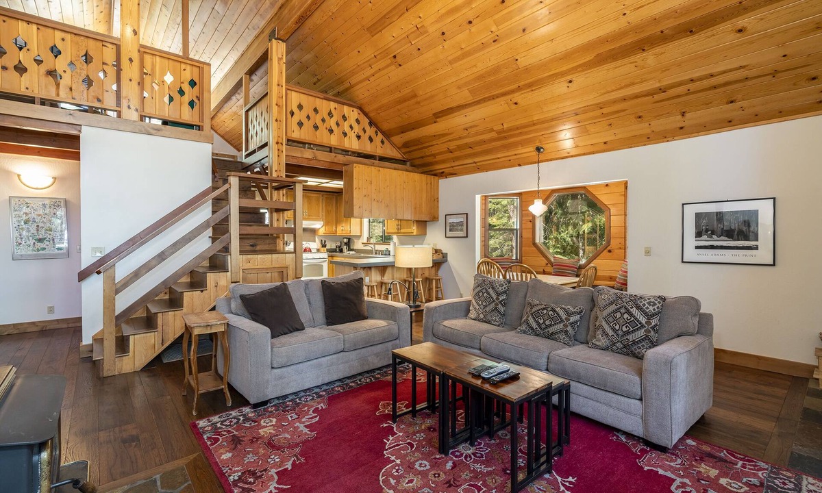 Truckee Cabin | Creekside Cabin – Cozy Dog-Friendly Cabin in TD Surrounded by Trails