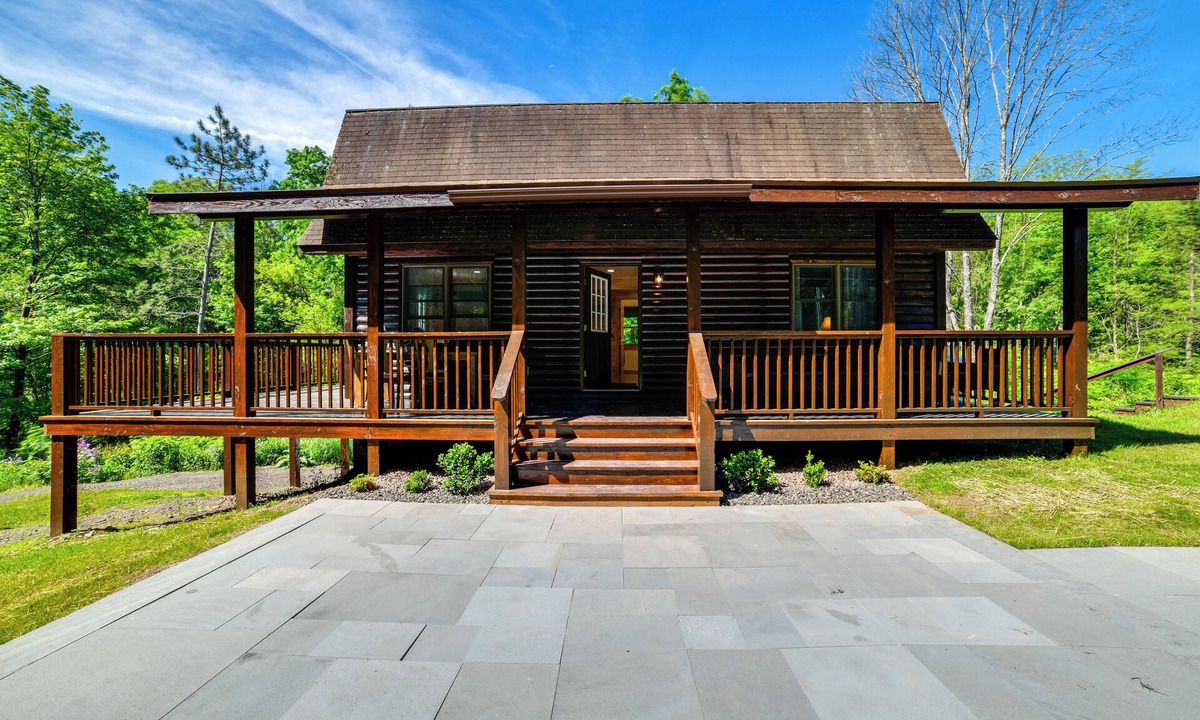Mount Upton Cabin | Creekside Cabin in Bainbridge w/Wraparound Deck!