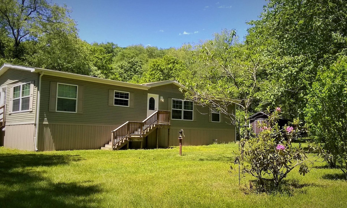 Cranberry House | Creekside Comfort