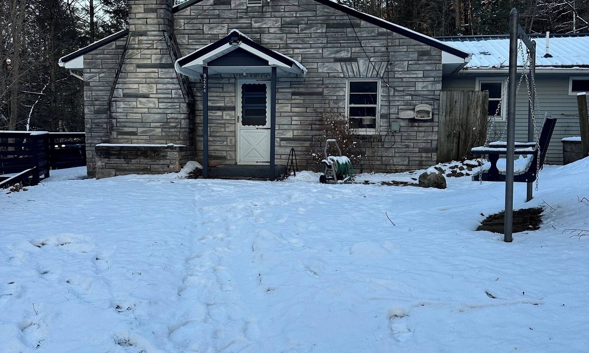 Bodines Cottage | CREEKSIDE COTTAGE