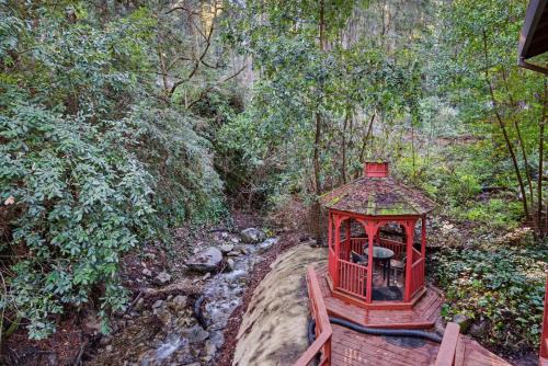 Boulder Creek House | Creekside Gazebo Fire Pit + BBQ Garden