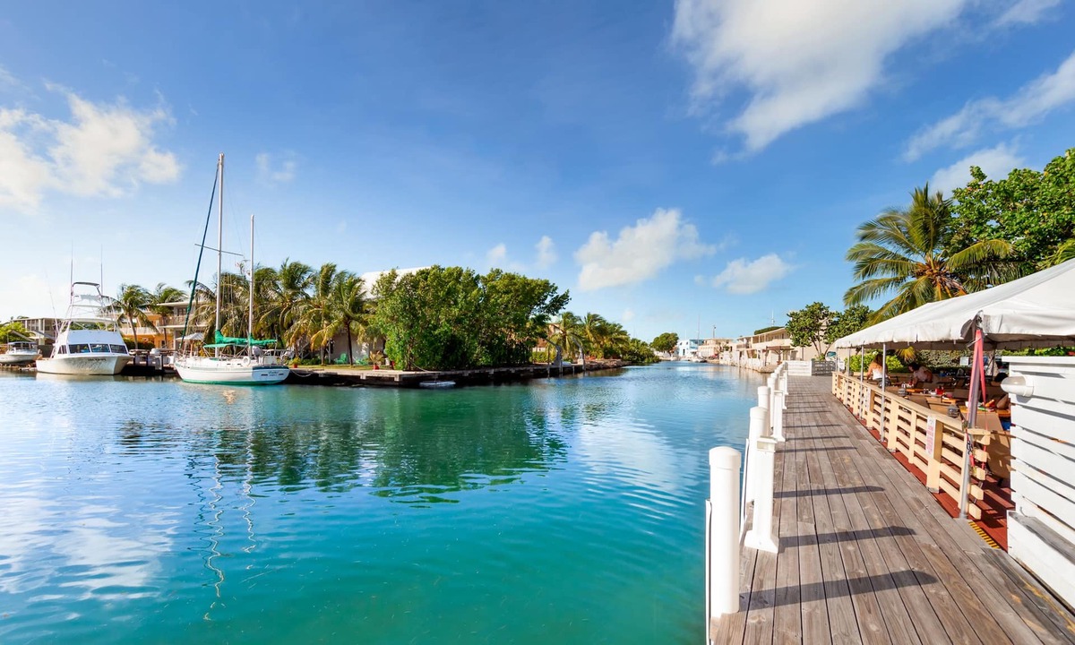 Tavernier Hotel | Creekside Inn