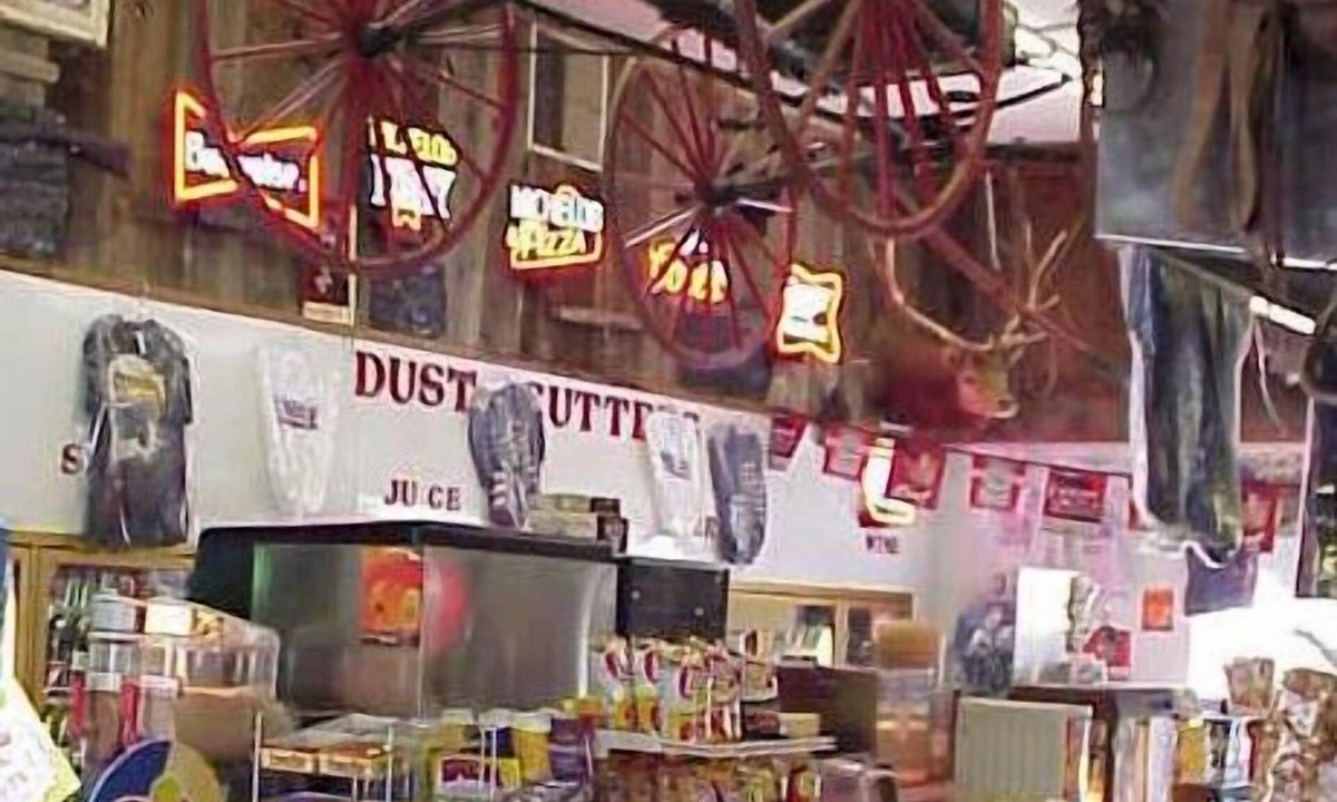 Kelseyville Hotel | Creekside Lodge