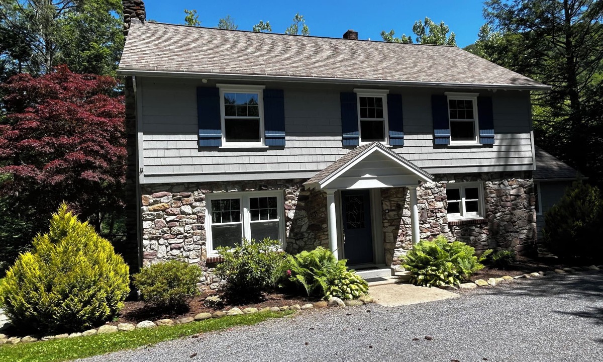 Bodines House | Creekside Manor on the ‘Sock