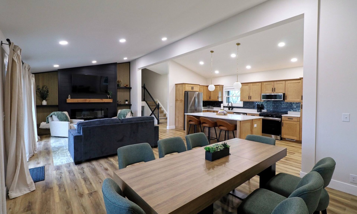 Stevensville House | Creekside Retreat - Minutes to Red Arrow and Harbor Country