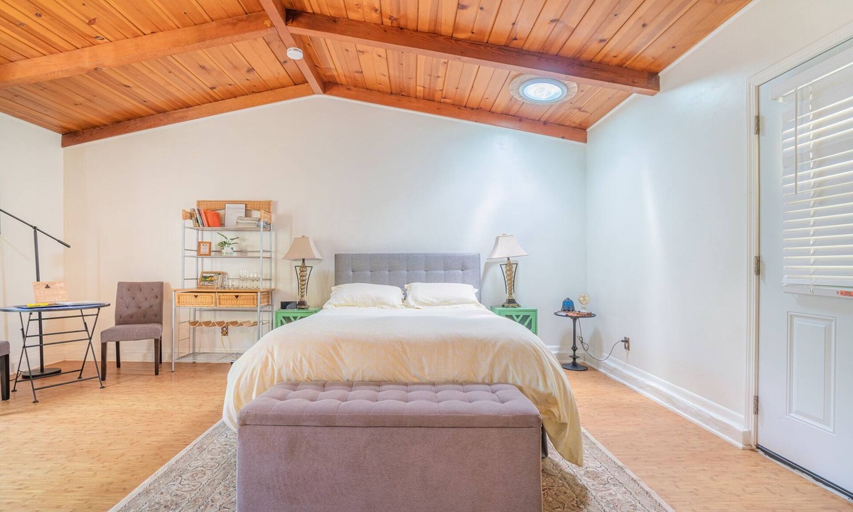 Big Bar Apartment | Creekside Studio - 1 bed/1 bath