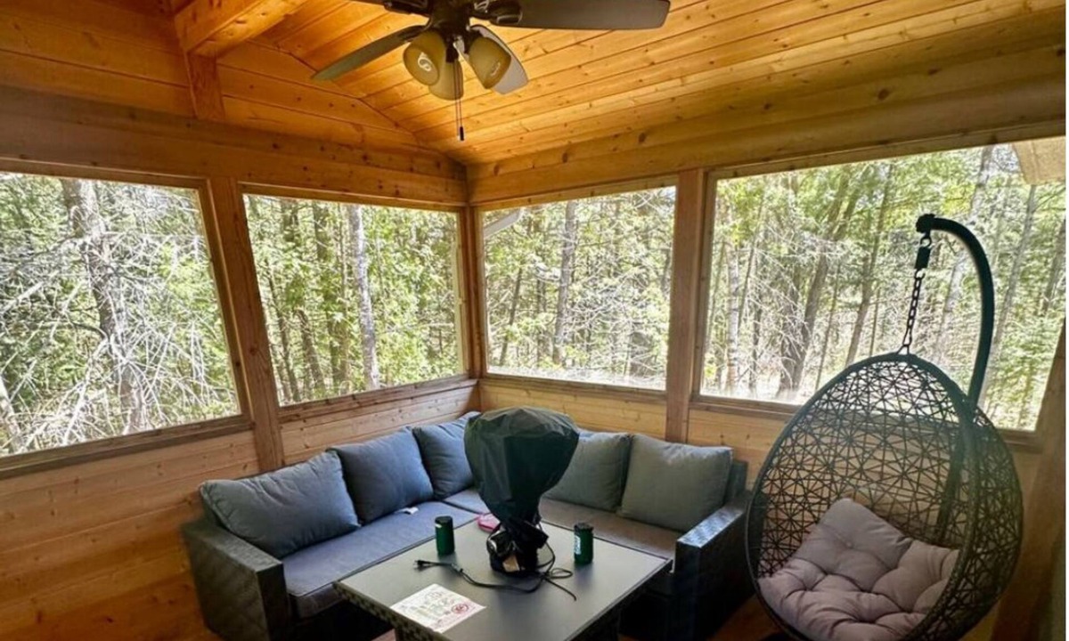 Irondale Cottage | Crego Cove: Your Lakeside Escape *Hot Tub*