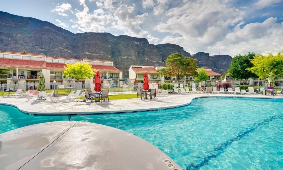 Quincy Condo | Crescent Bar Condo