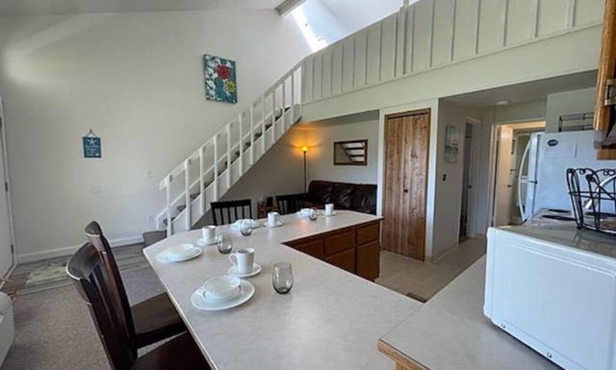 Quincy Condo | Crescent Bar Unit 102