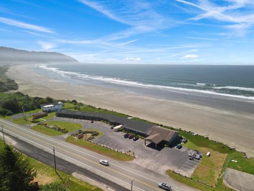 Bertsch-Oceanview Hotel | Crescent Beach Motel