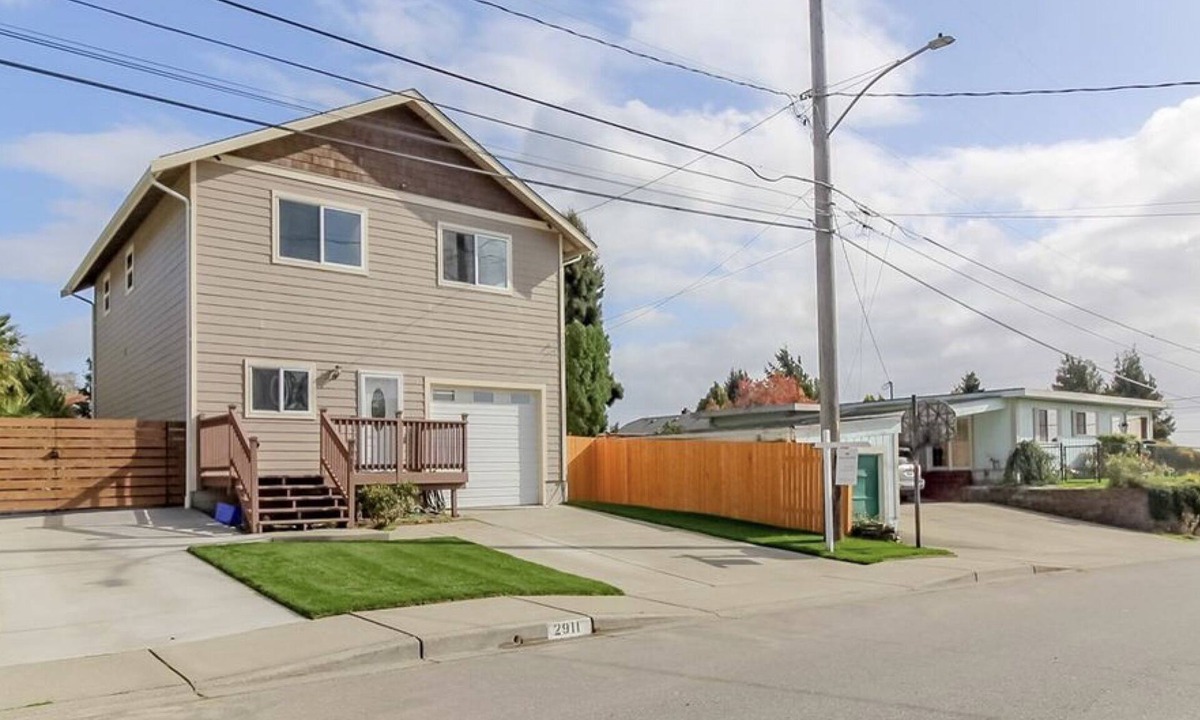 Northeast Tacoma House | Crescent Heights Home