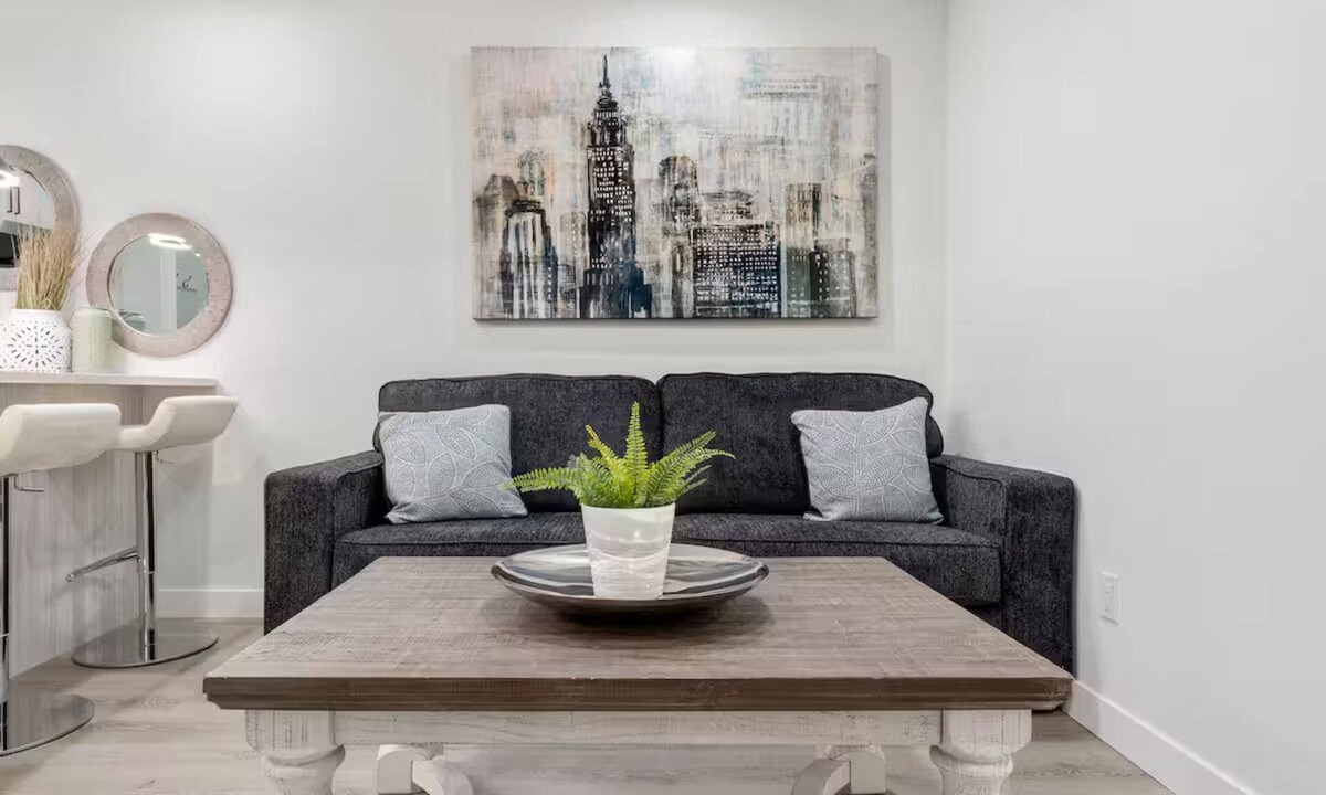 Crescent Heights House | Crescent Heights Urban Retreat