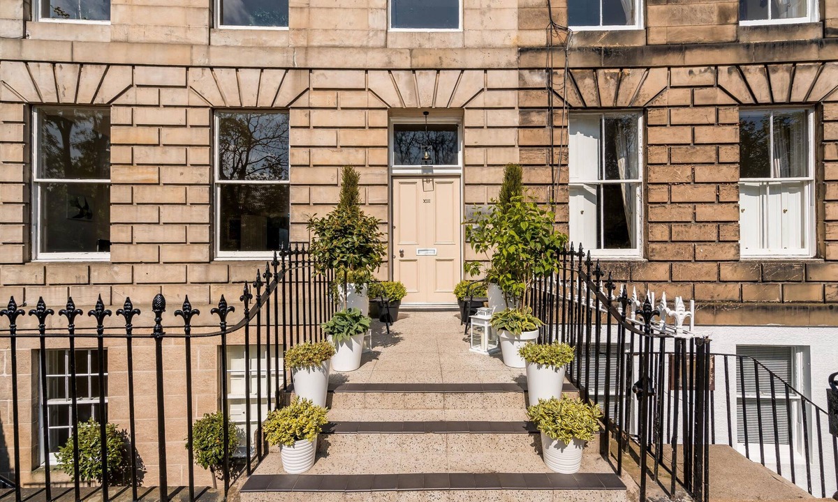 Bonnington House | Crescent House