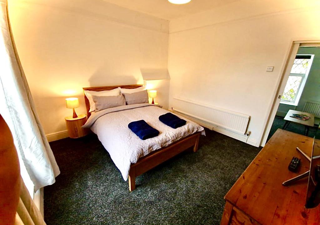 Nantgaredig Bed & Breakfast | Cresselly Arms