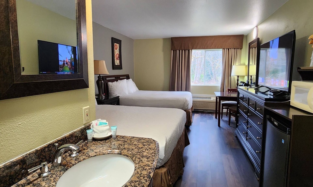 Packwood Hotel | Crest Trail Lodge