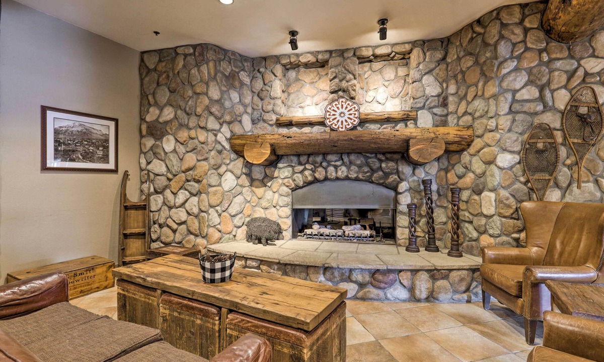 Crested Butte Apartment | Crested Butte Studio w/Community Hot Tub & Pool!