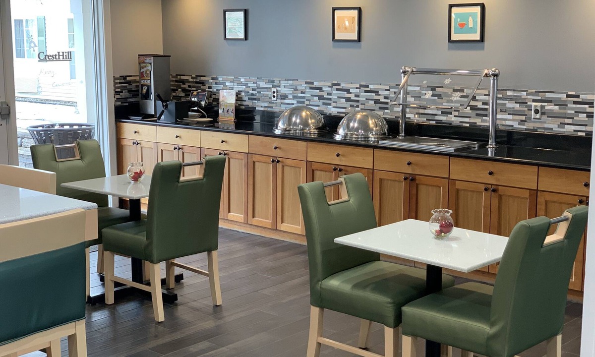 East Syracuse Hotel | Cresthill Suites Syracuse