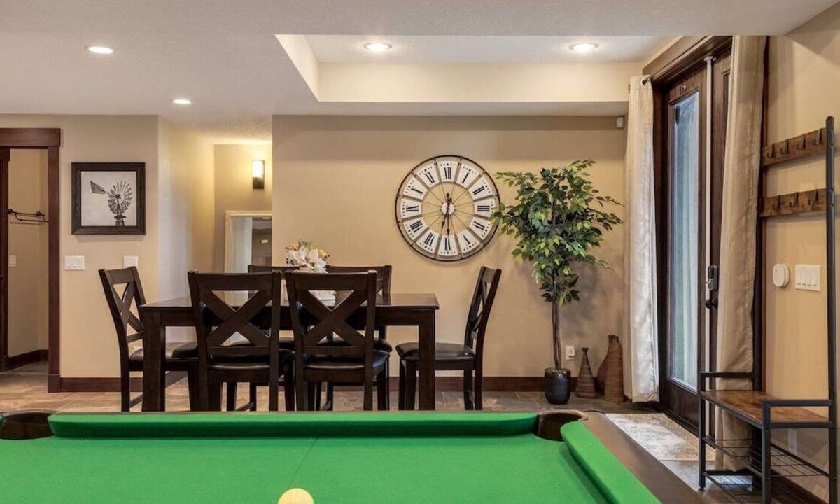 Calgary Apartment | "Crestridge" 2bdrm lower suite w/pool table!
