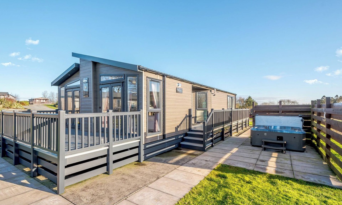 Dumfries Ski Chalet | Criffel Hilltop Lodge