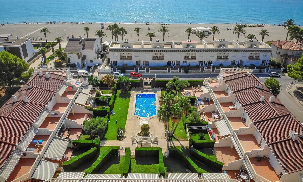 Miami Platja Ski Chalet | CRISTAL4 adosado jardín privado, piscina