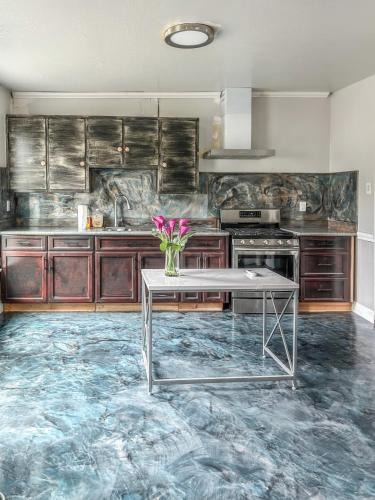 Crockett Apartment | Crockett House