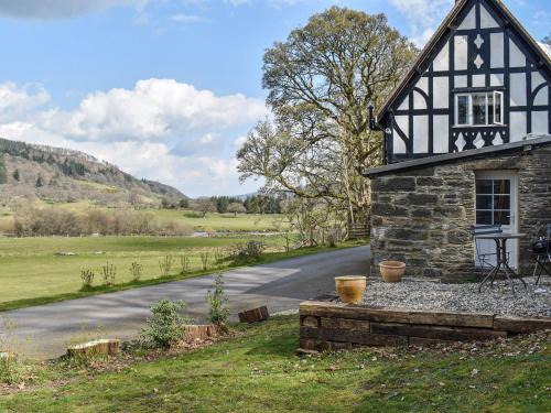 Llandrillo House | Crogen Gatehouse Lodge
