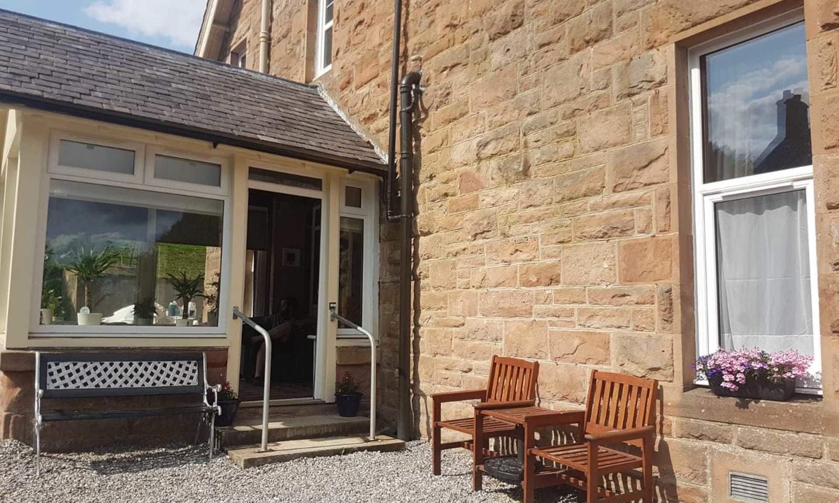 Dingwall House | Cromarty View Guest House