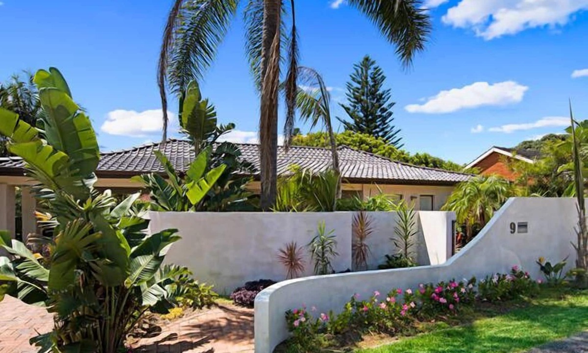 Cronulla Hotel | Cronulla Beach House B & B