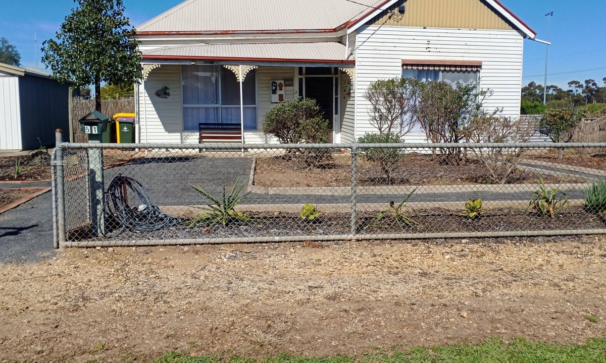 Murtoa Cottage | Crooked Cottage