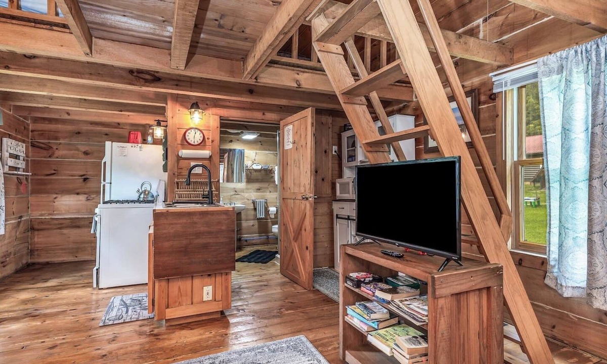 Boscobel Cabin | Crooked Creek - Rustic Cabin