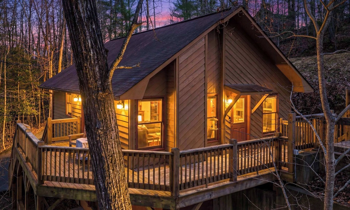 Tarheel House | Crooked Lane Cabin - Murphy