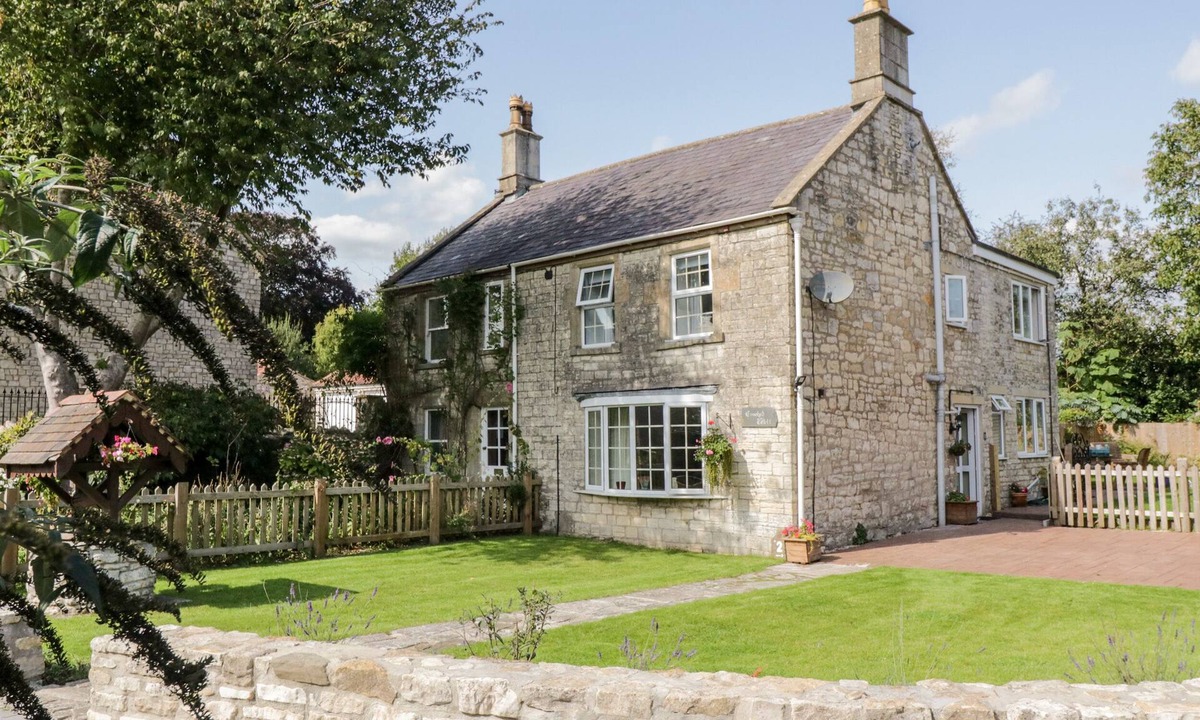 Timsbury Cottage | Crooked Well