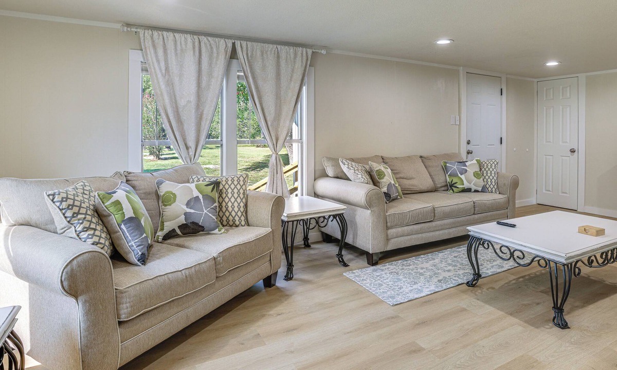 Crosby Cottage | 'crosby Huffman Hideaway' Serene Escape w/Yard