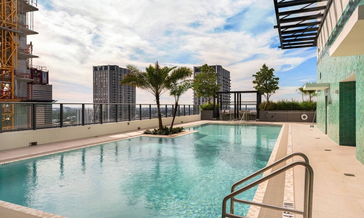 Overtown Condo | Crosby Miami WTC 1BR/1BA Downtown Base ADA #504