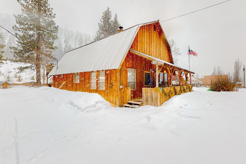 Liberty House | Crossfire Cabin